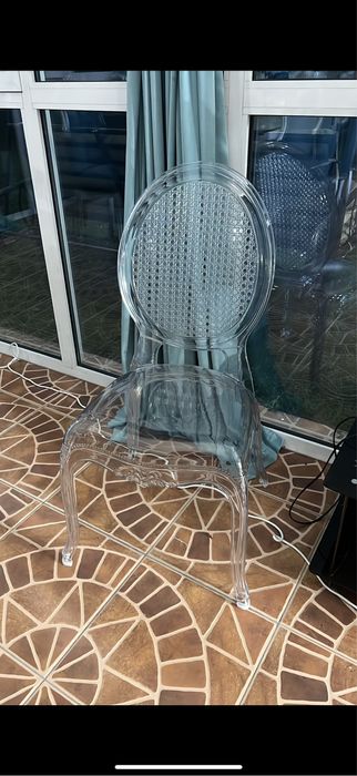 Продам стулья прозрачные 50 штук