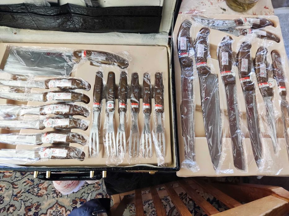 Швейцарско качество.Комплект 25 части ножове и всичко необходимо