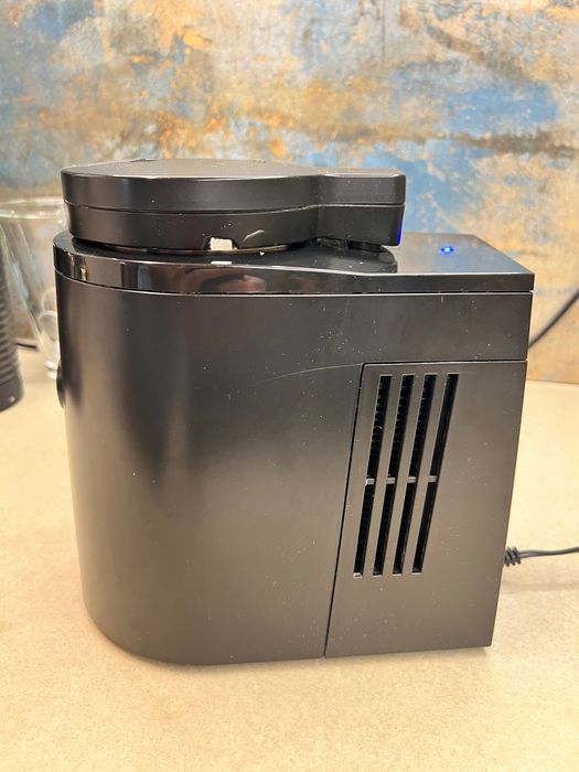 Jura cool Control 1l. Охладител за мляко. Безупречно работещ.