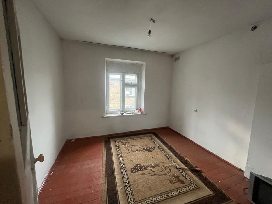 Продам  квартиру 2 этаж