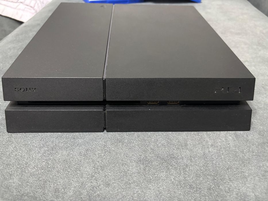 Ps 4 (PlayStation 4)