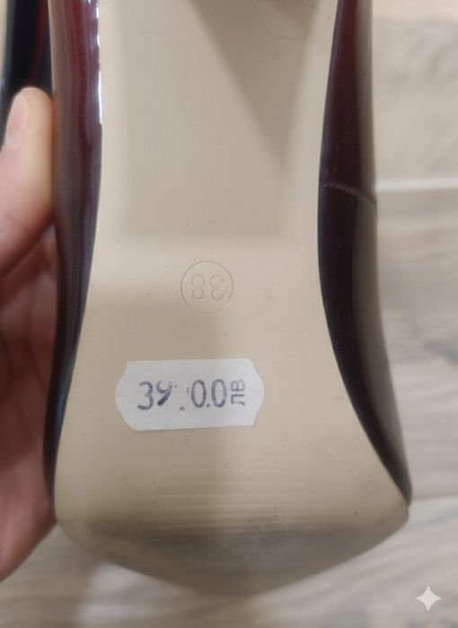 Обувки на висок ток