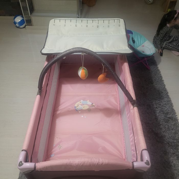 Patut pliabil cu masa de infasat