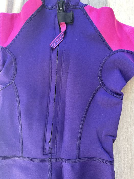 Детски неопрен и очила за плуване