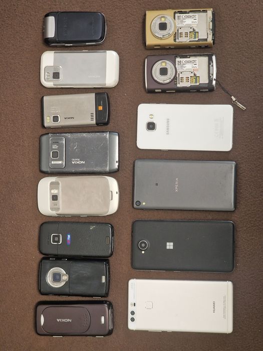 Lot de telefoane