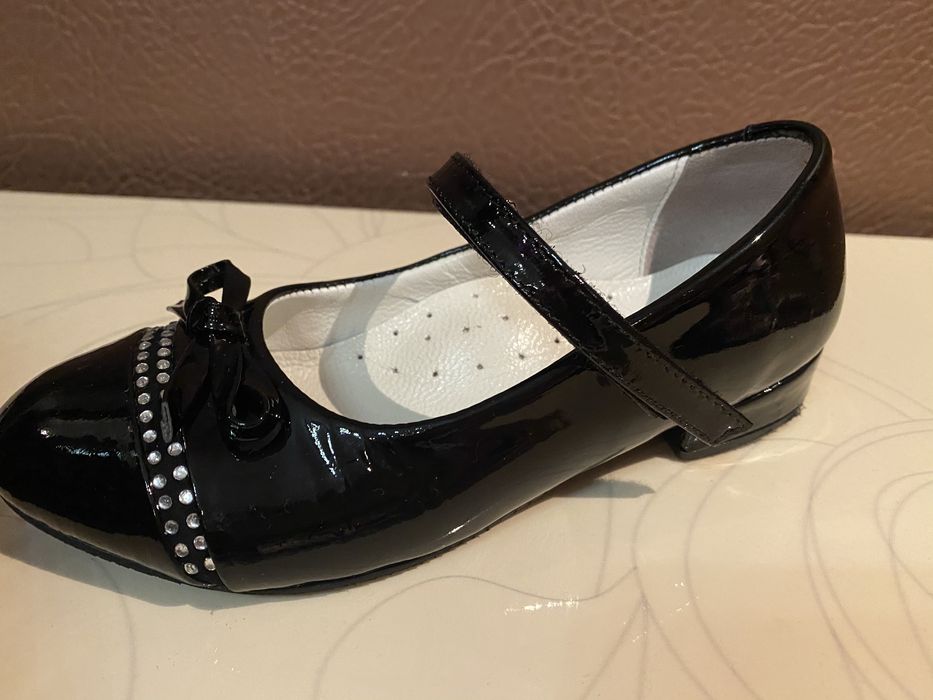 Туфли чёрные для девочки
