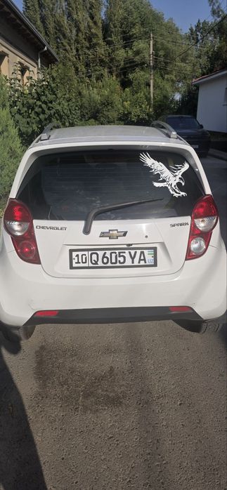 Chevrolet spark sotiladi