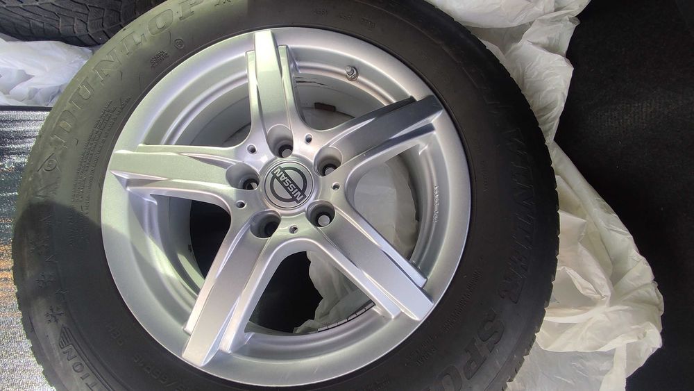 Roți de  iarnă  Nissan 215/65/R16 DUNLOP