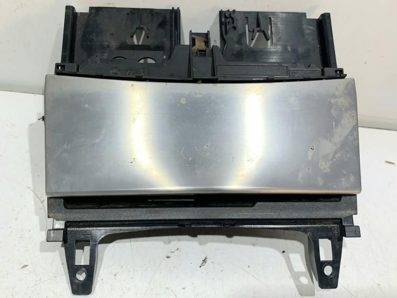 Scrumiera bord Mercedes C-class facelift w204 A2046801350