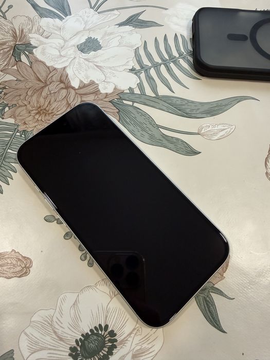 iPhone 17 256GB – като нов, с гаранция до 03.03.2027