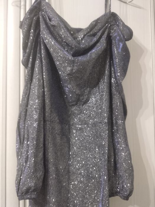 Продам платья, костюмы