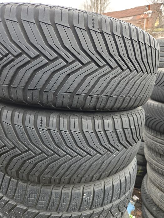 2бр. 205 50 17 Michelin всесезонни.