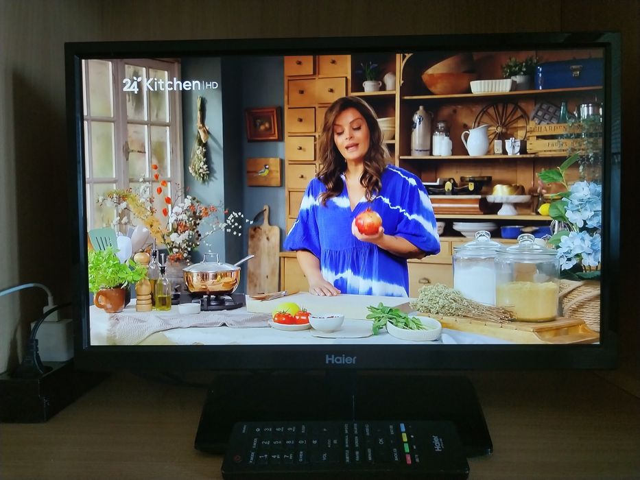 LED TV  Haier 22 инча телевизор