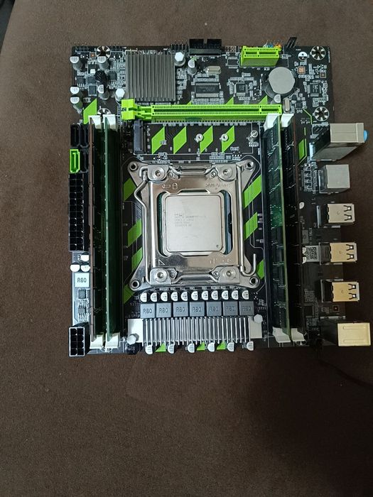 Продам материнская плату x79