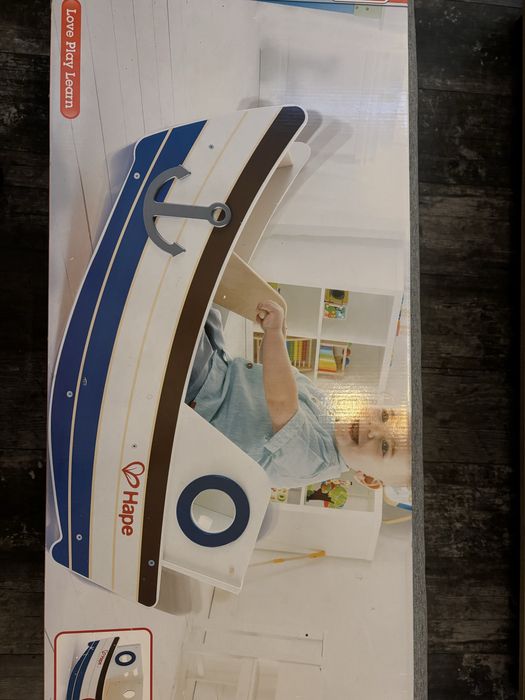 Нова Бебешка люлка тип кораб