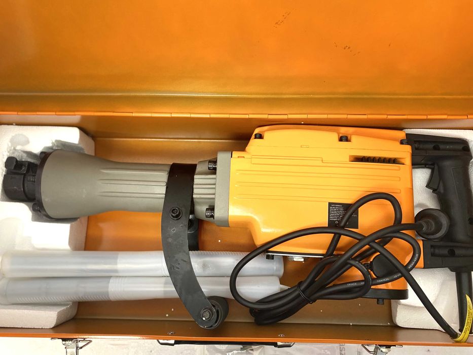 Picamer puternic 3000W, 45 Jouli, 220V, cu spit si dalta incluse