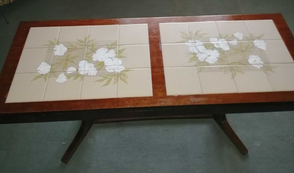 Холна маса и секция