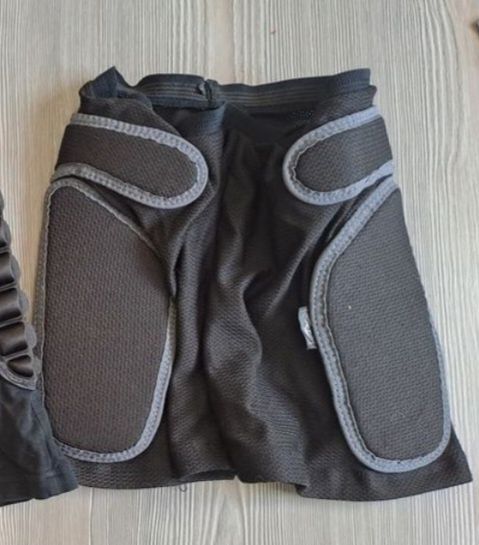 Шорты, смягчающие падение