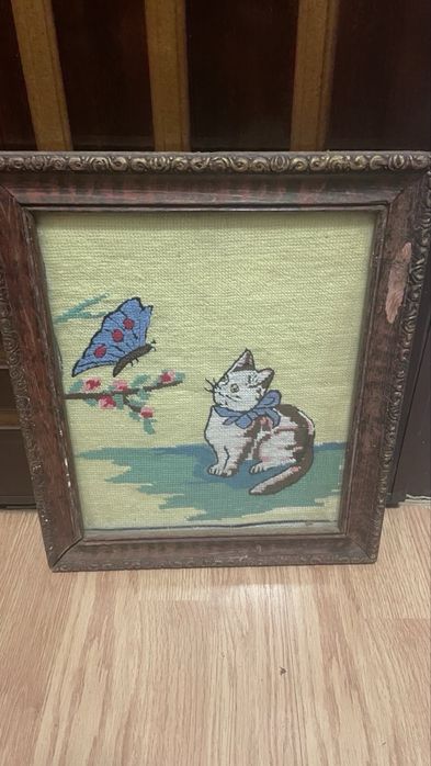 Tablou goblen pisica si fluturas