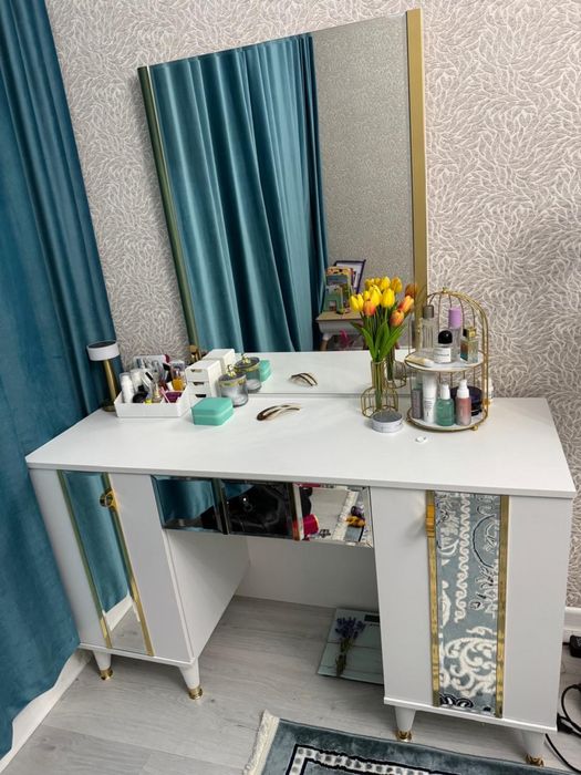 Туалетный столик