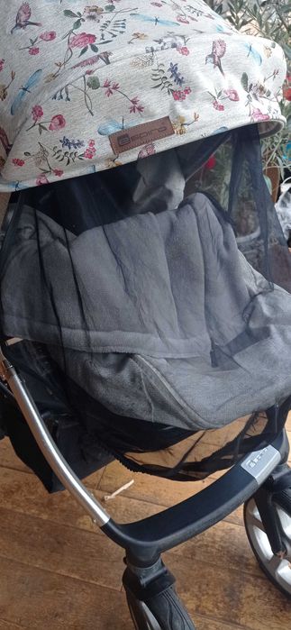 Много запазена Бебешка количка с два коша Espiro next