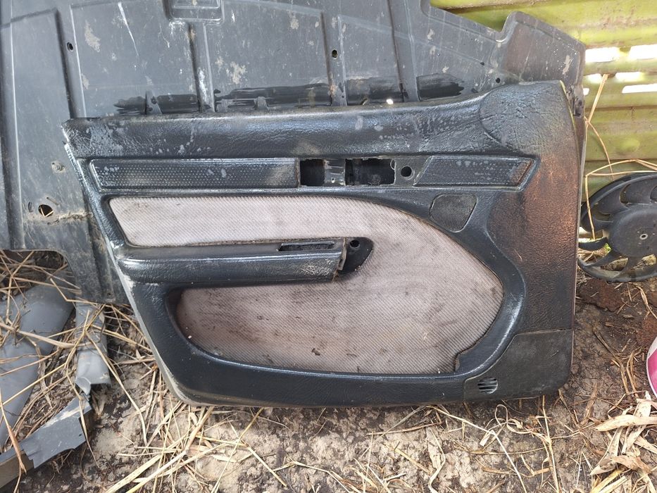 Продам обшивки ауди с4