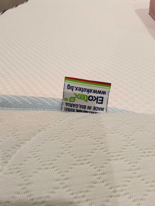 Топ матрак от мемори пяна с алое вера