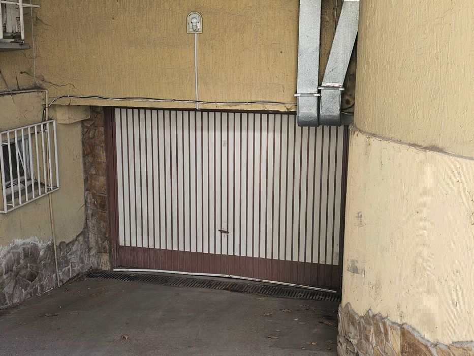 Дава се под наем Гараж / Паркомясто в Варна, Галата - 11 кв.м за 76.5 € - Снимка #1