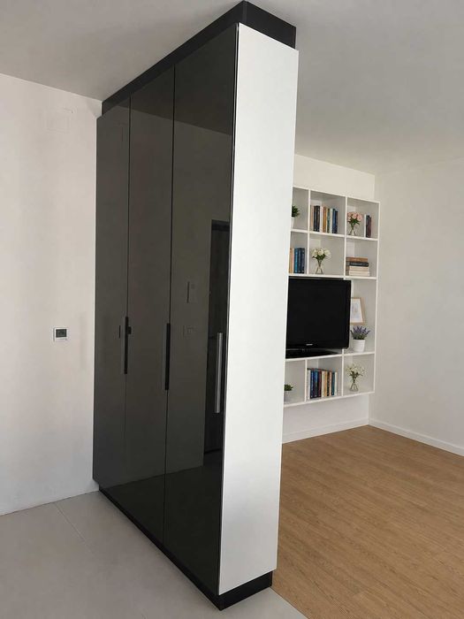 Dulap hol pe comandă, oglindă fumurie, spate PAL – 150 cm