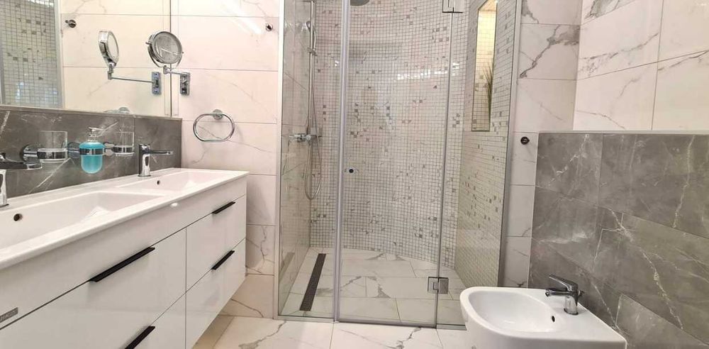 Дава се под наем Двустаен апартамент в Пловдив, Каменица 1 - 60 кв.м за 255 € - Снимка #1