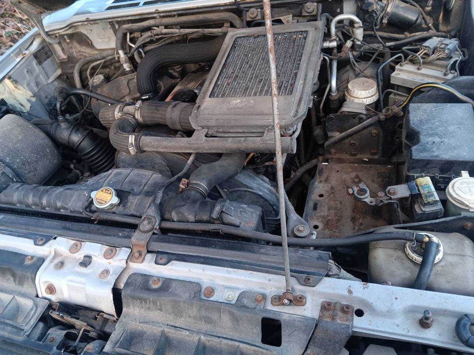 Mitsubishi Pajero GLS 2.5 TDI на части