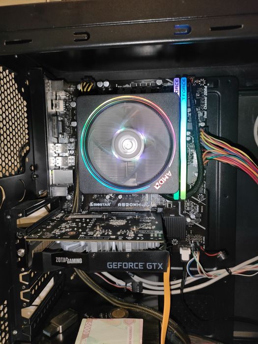 Biostar A520M + Ryzen 7 2700