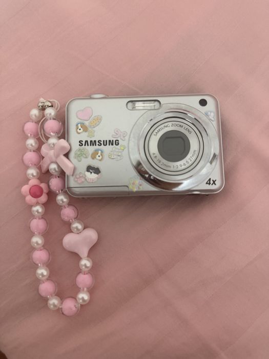 цифровая камера Samsung ES9