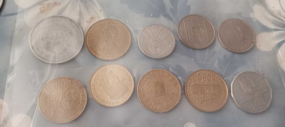 Monezi romanesti