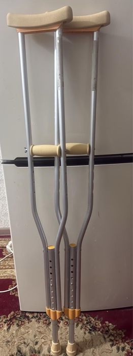 Продам костыли б/у