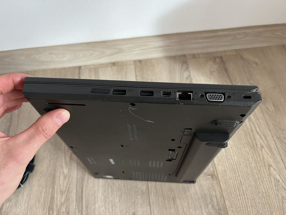 Laptop Lenovo Thinkpad i5 7200U 8GB DDR4 1TB HDD Baterie OK