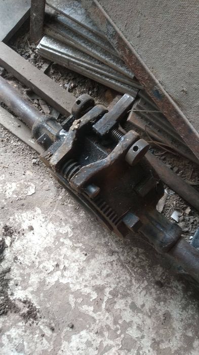 Продам лерку для нарезки резбы