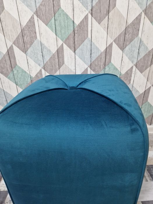 Продам пуфик новый