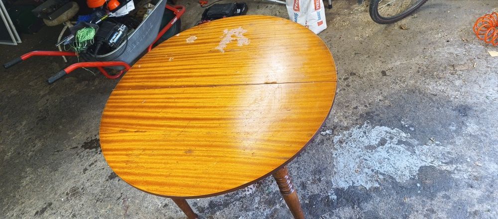 Продавам разтегателна маса