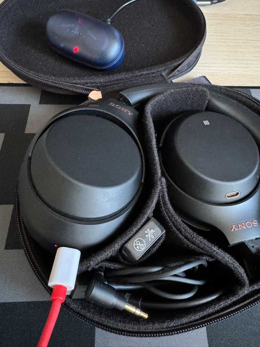 Pachet Sony: Căști WH-1000XM3 (Noise Cancelling) + BONUS Sony WF-XB700