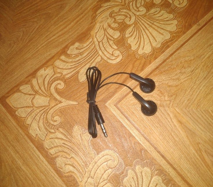 Продам наушники .