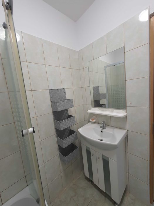 garsoniera de inchiriat