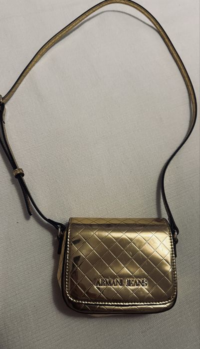 Сумка armani, в идеальном состоянии.