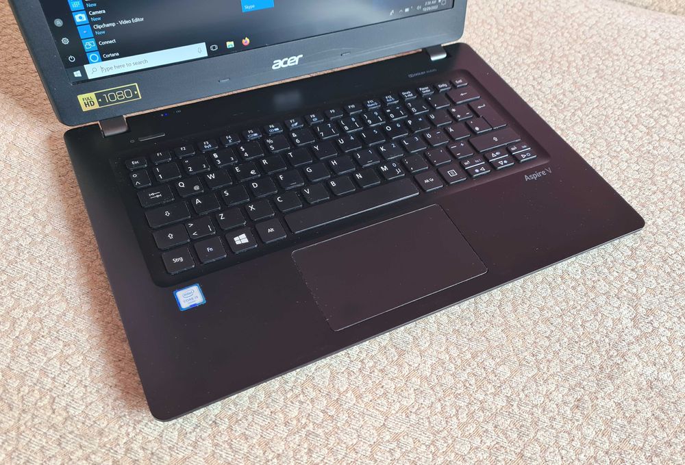 Laptop ultrabook Acer 13" Full HD, i5-6200u, 8 GB DDR3, 128 GB SSD
