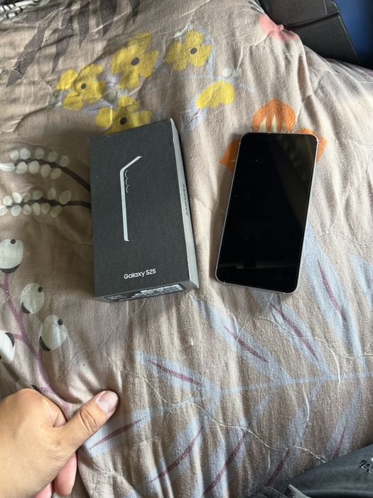 Телефон Samsung Galaxy S25 12/256