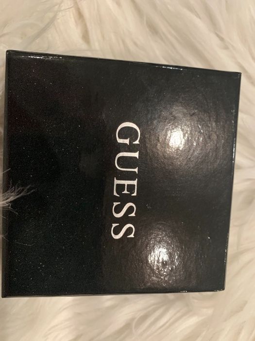 GUESS нов белезник -гривна