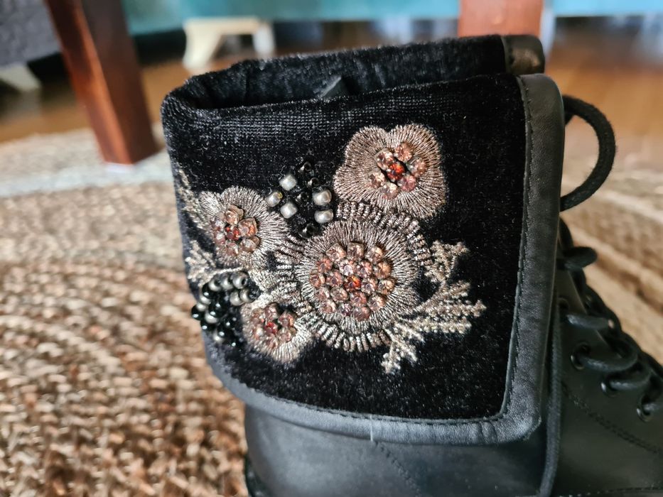 Ghete piele ZARA NOI mărimea 38-39