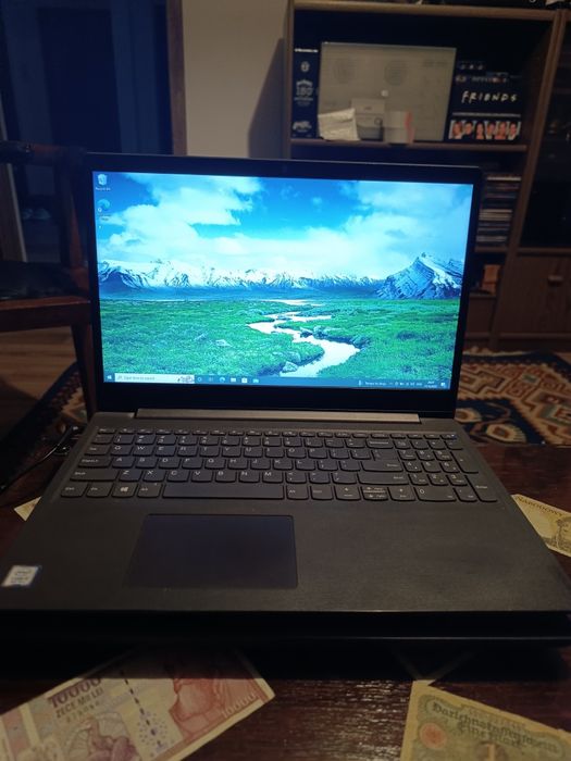 Laptop Lenovo, i3 gen8, ssd, 8gb ram