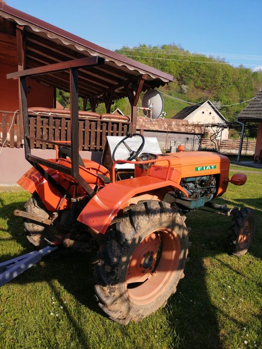 Tractor Fiat 215