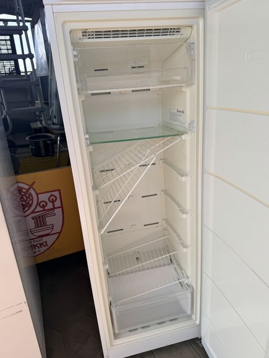 Морозильник Indesit 275литр